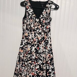 White House Black Market Lined Sleeveless Dress